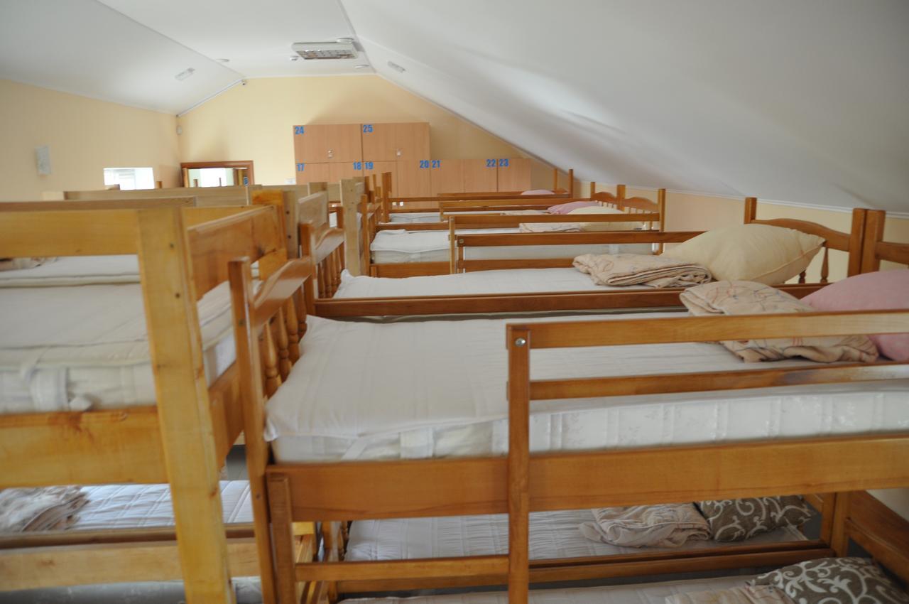 Hostel Stozhary Ternopil Bagian luar foto