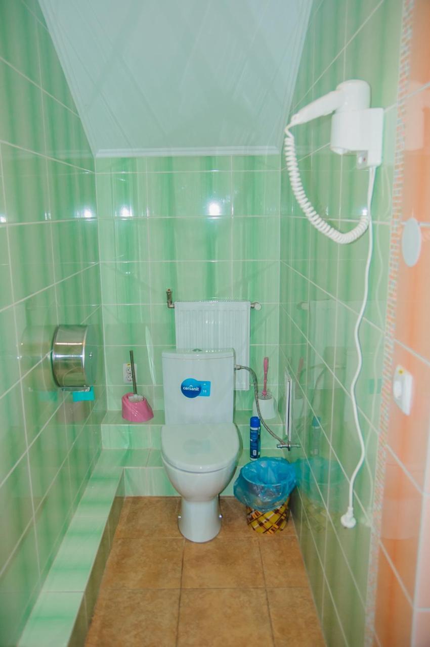 Hostel Stozhary Ternopil Bagian luar foto