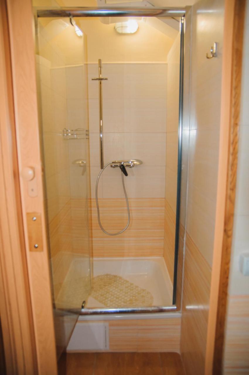 Hostel Stozhary Ternopil Bagian luar foto